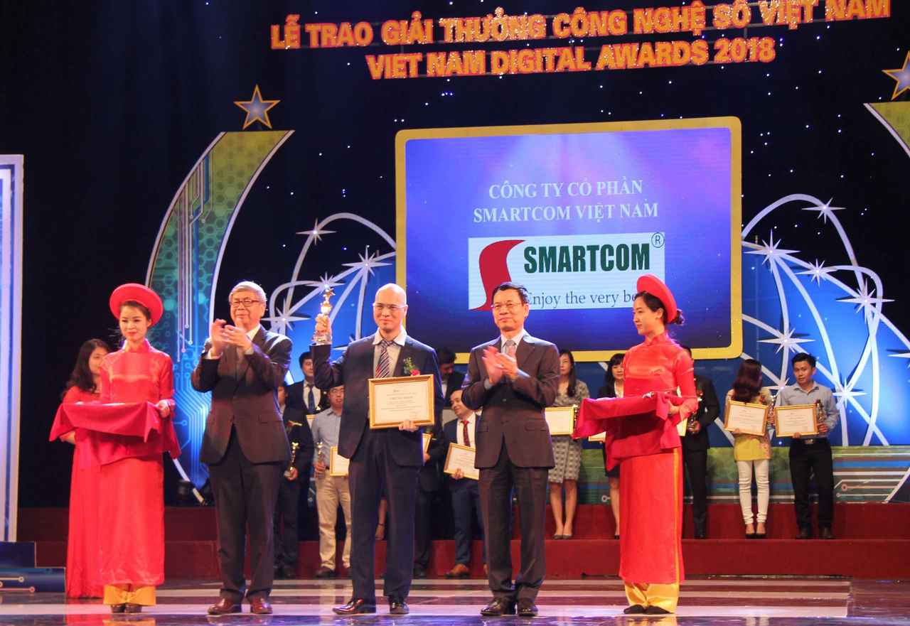 thay-nguyen-anh-duc-nhan-giai-thuong-ung-dung-cong-nghe-giao-duc