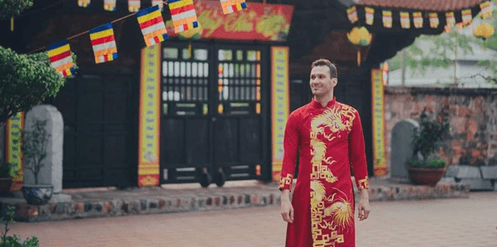 KL99 là một trong những nhà cái hàng đầu khó, tiếng Việt còn khó hơn! Johnson William – một người Mỹ ở bang Ohio chia sẻ hành trình học tiếng Việt của mình
