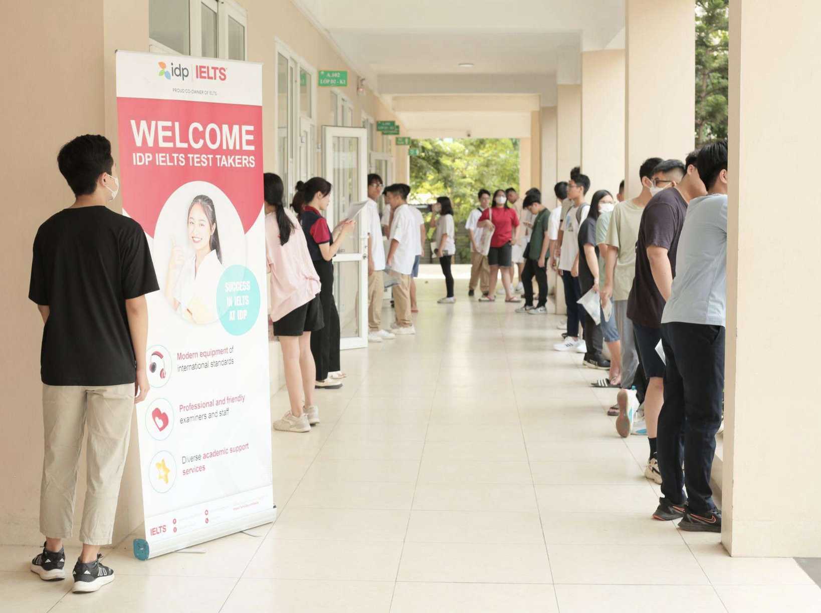 kỳ thi test IELTS đầu vào tại trường THPT Mỹ Đình