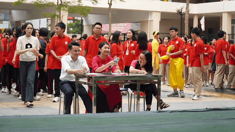Sự tham gia của Ban Giám Hiệu trường THPT Mỹ Đình