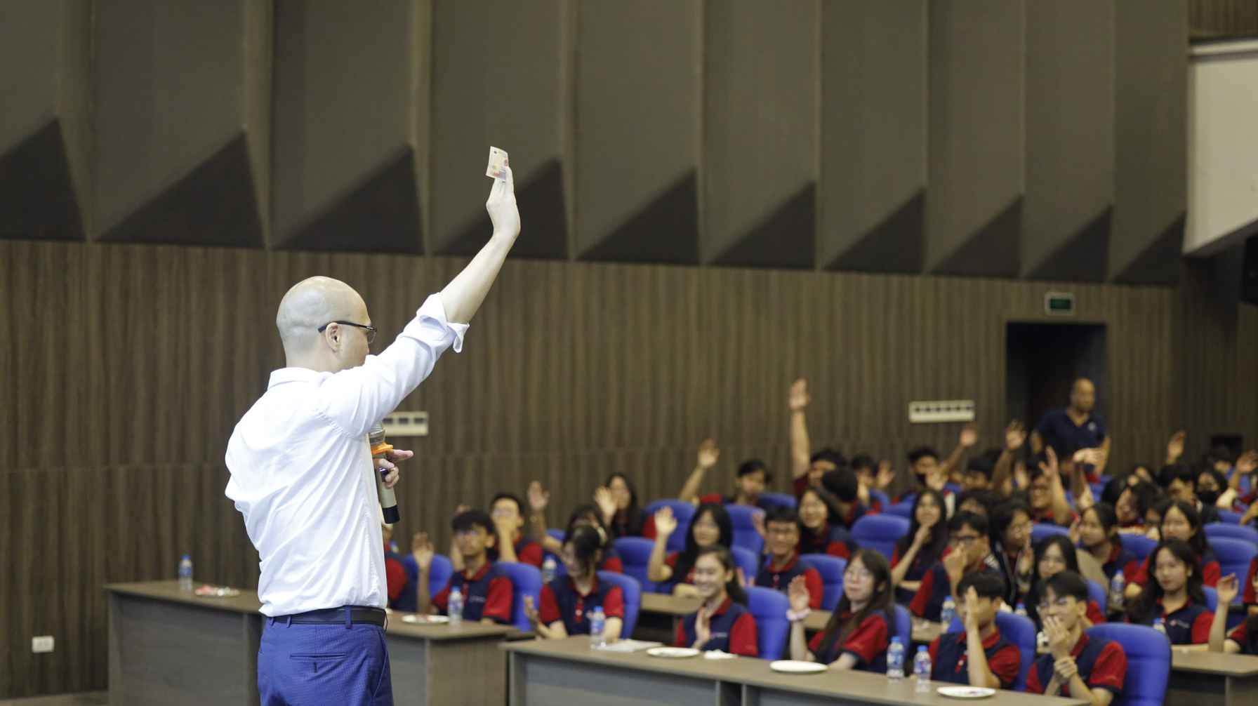 Đào tạo khai phóng tiềm năng IELTS GEN 9.0 tại THPT Xuân Đỉnh