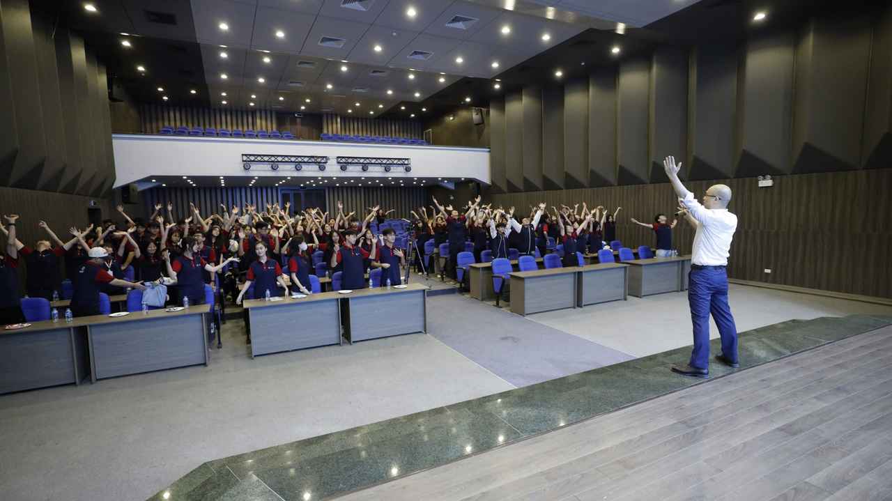 Đào tạo khai phóng tiềm năng IELTS GEN 9.0 tại THPT Xuân Đỉnh